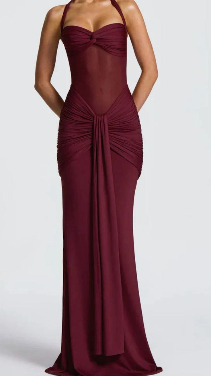 Robe longue dos et ventre découverts