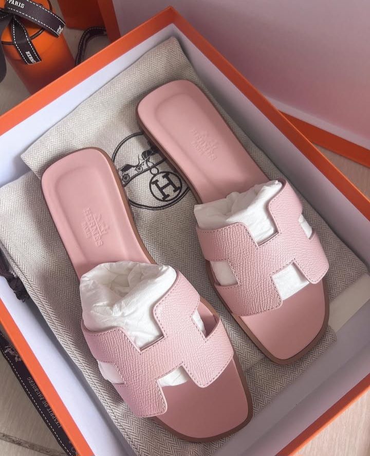 Chaussures Hermès – Luxe et Confort Élégant