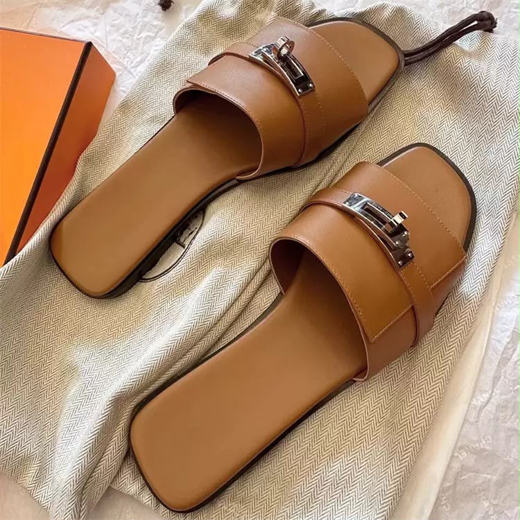 Chaussures LACOSTE  Élégance Premium – Confort & Style