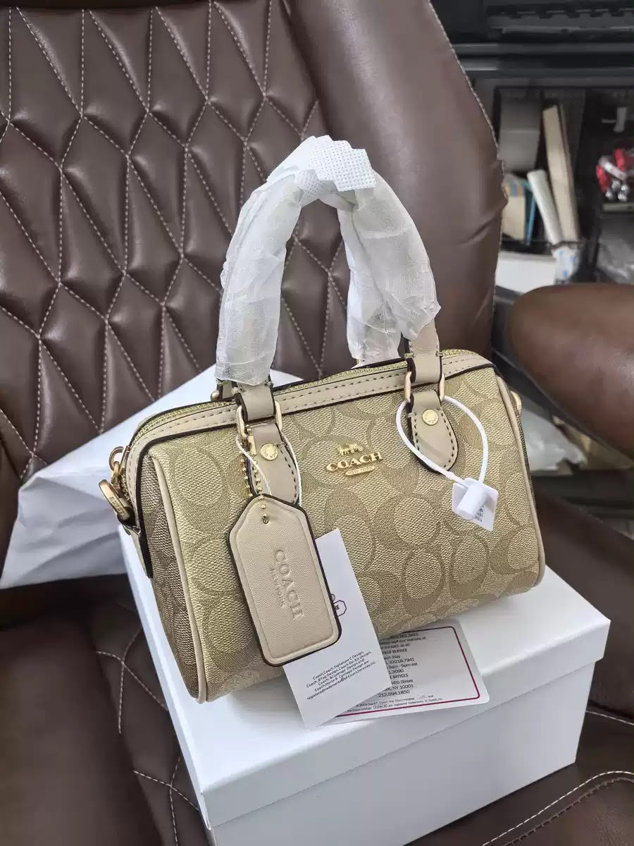 Sac Coach – Élégance Intemporelle