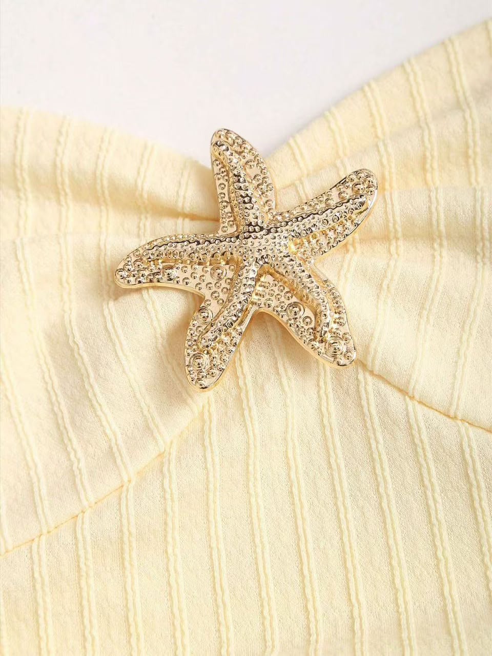 Mini-robe dos ouvert | Féminité & Élégance