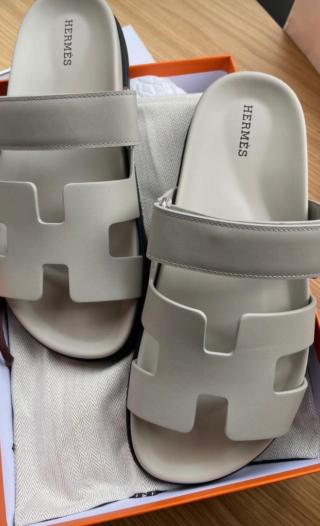 Chaussures Hermès – Élégance et Confort Haut de Gamme