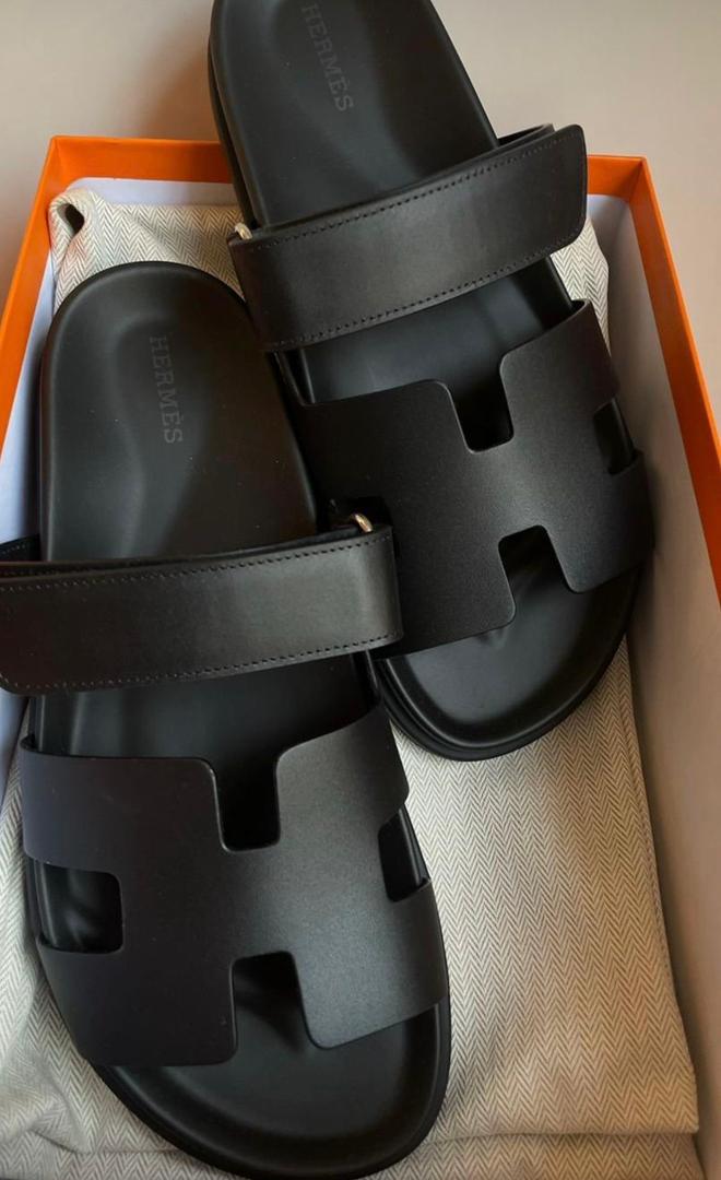 Chaussures Hermès – Élégance et Confort Haut de Gamme