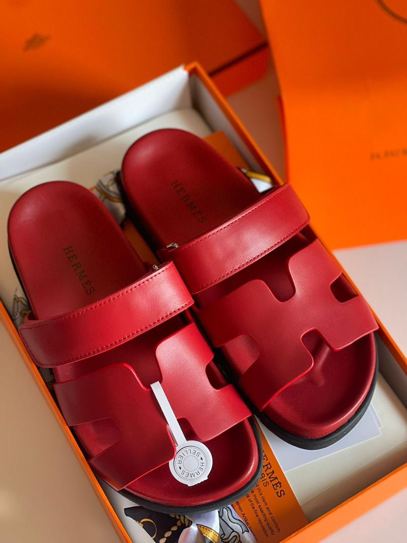 Chaussures Hermès – Élégance et Confort Haut de Gamme