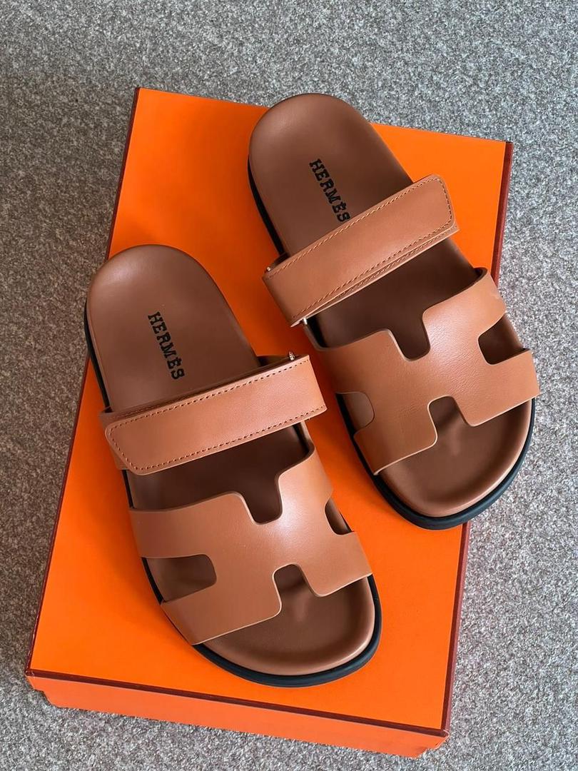 Chaussures Hermès – Élégance et Confort Haut de Gamme