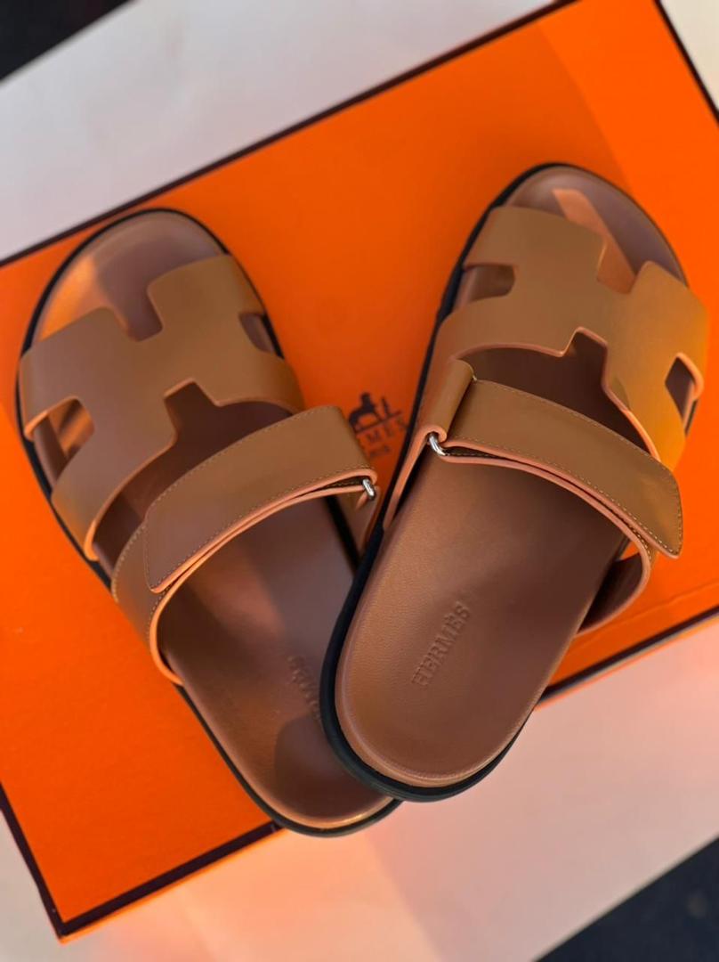Chaussures Hermès – Élégance et Confort Haut de Gamme