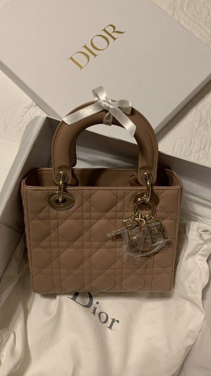 Sac Dior – Élégance et Luxe Intemporel