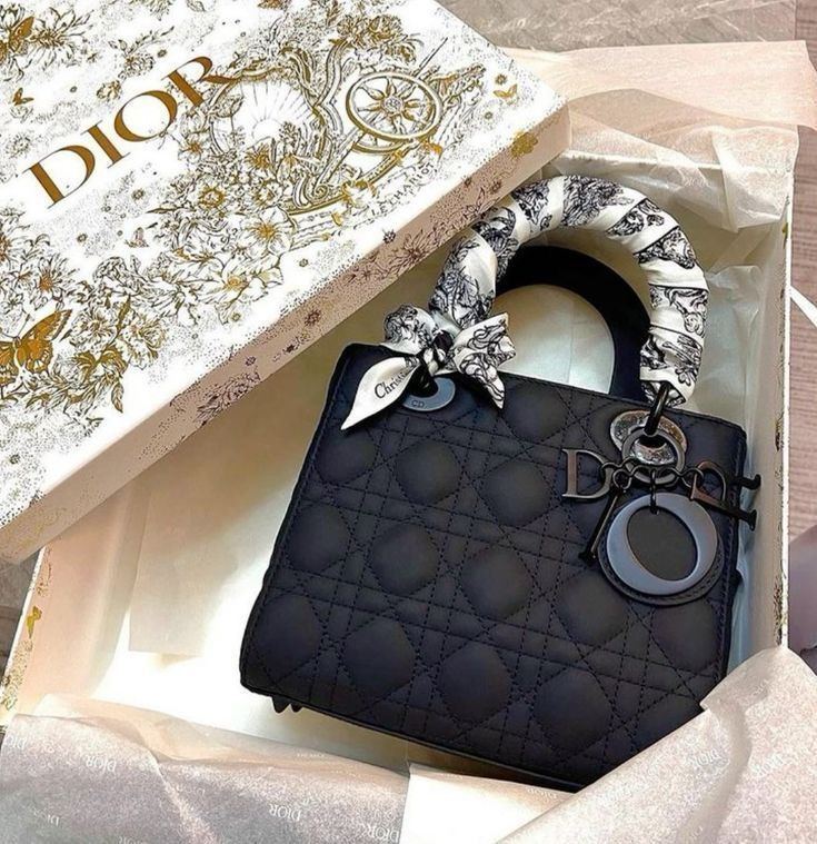 Sac Dior – Élégance et Luxe Intemporel