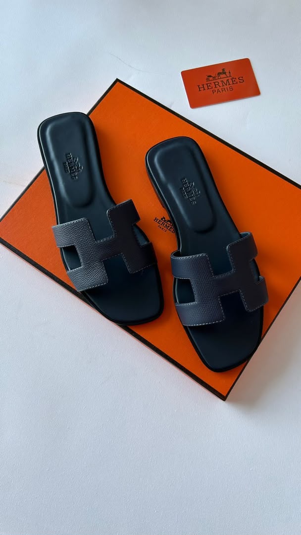 Chaussures Hermès – Luxe et Confort Élégant