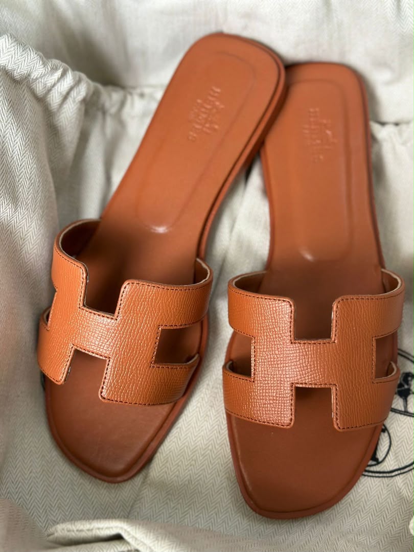 Chaussures Hermès – Luxe et Confort Élégant