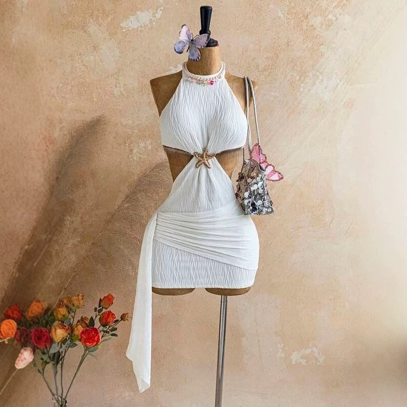 Mini-robe dos nu & côtés ouverts | Glamour & Audace