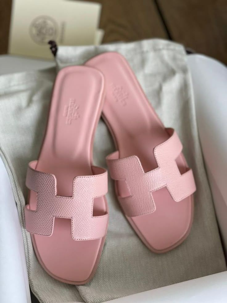 Chaussures Hermès – Luxe et Confort Élégant