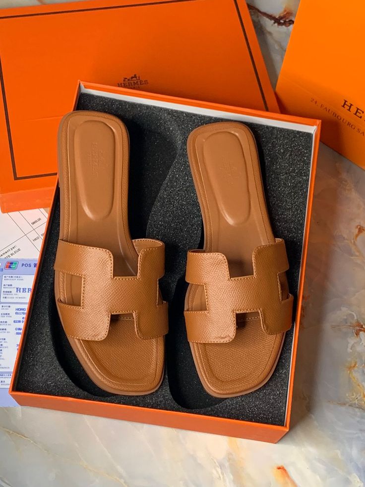 Chaussures Hermès – Luxe et Confort Élégant