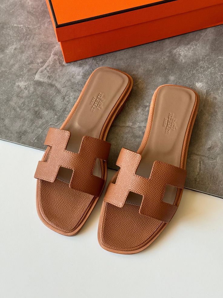 Chaussures Hermès – Luxe et Confort Élégant